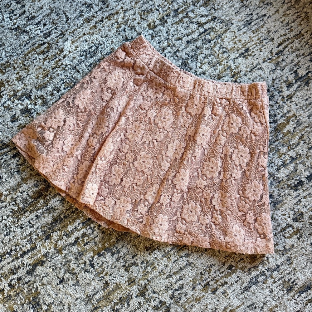 Forever 21 Floral Lace Skater Skirt in Blush